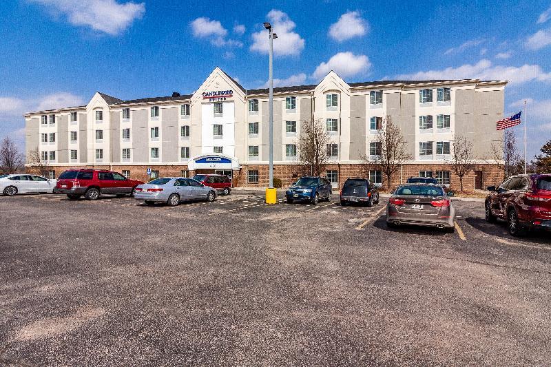 Candlewood Suites Lincoln By Ihg Bagian luar foto