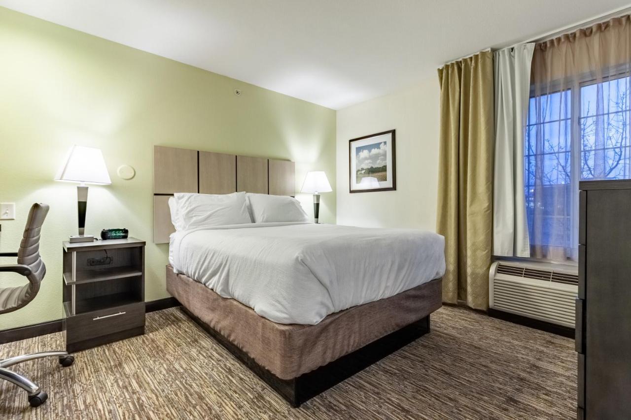Candlewood Suites Lincoln By Ihg Bagian luar foto