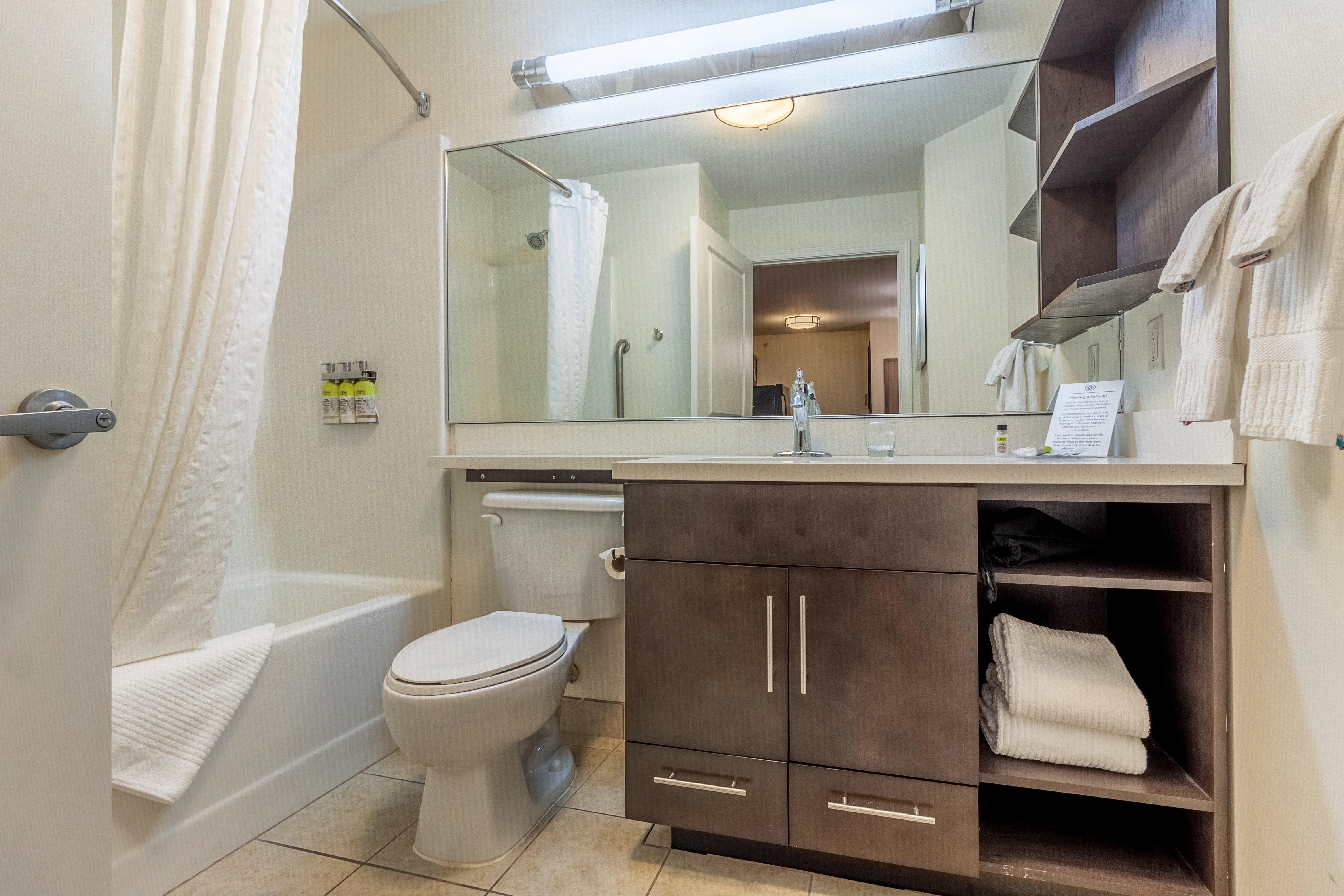 Candlewood Suites Lincoln By Ihg Bagian luar foto