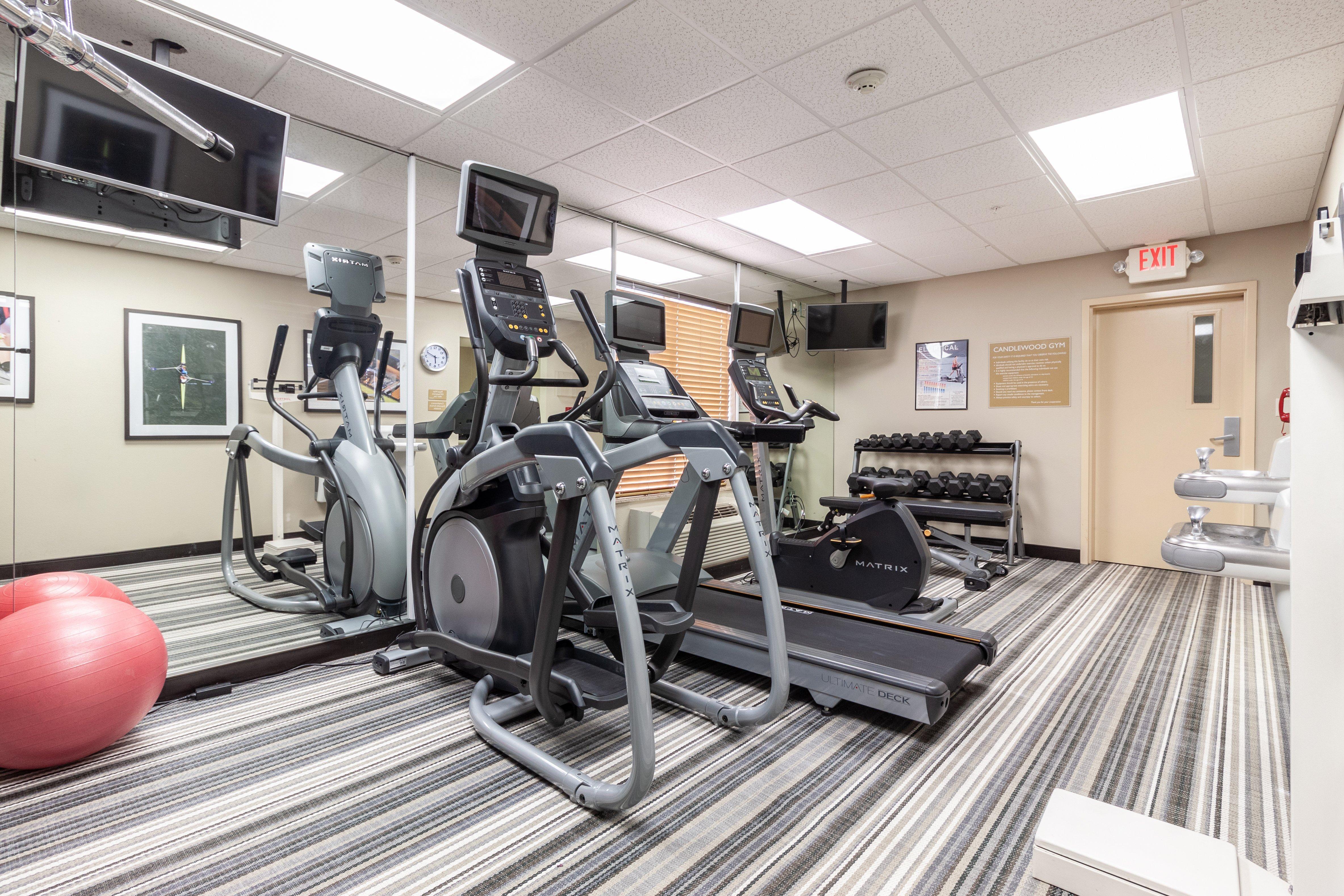 Candlewood Suites Lincoln By Ihg Bagian luar foto