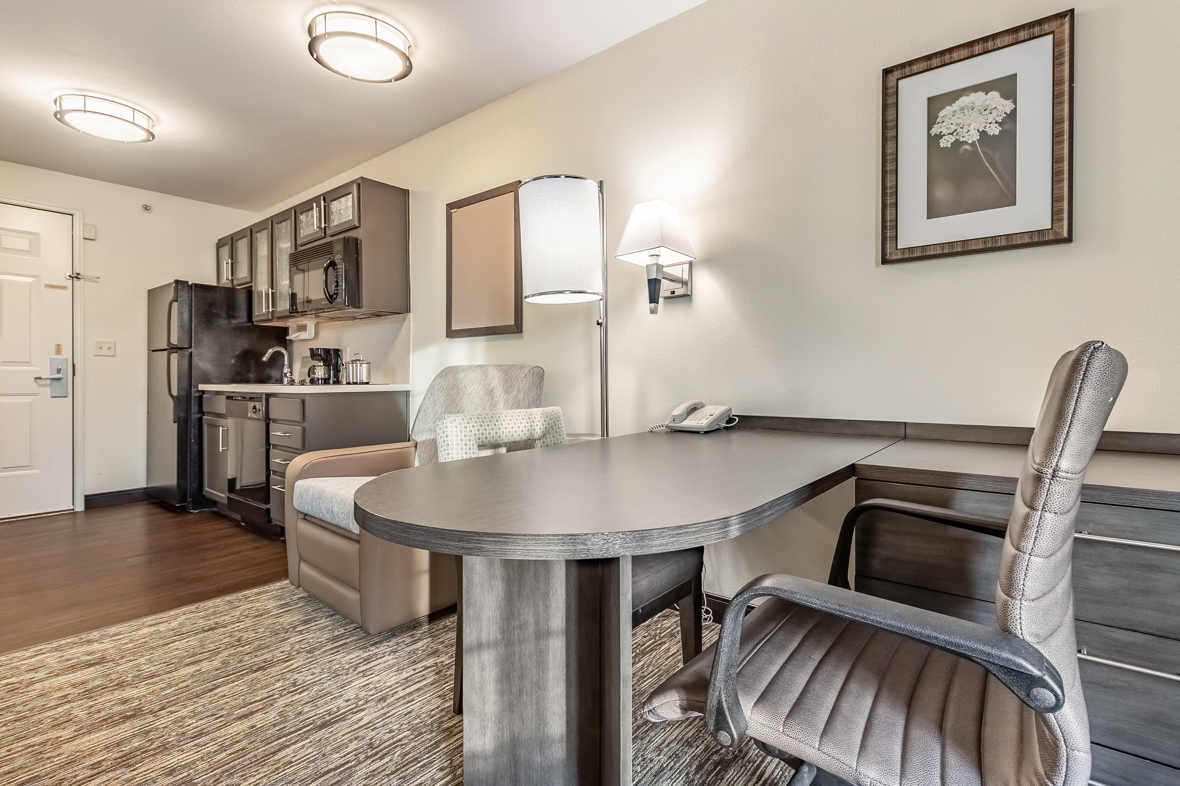 Candlewood Suites Lincoln By Ihg Bagian luar foto