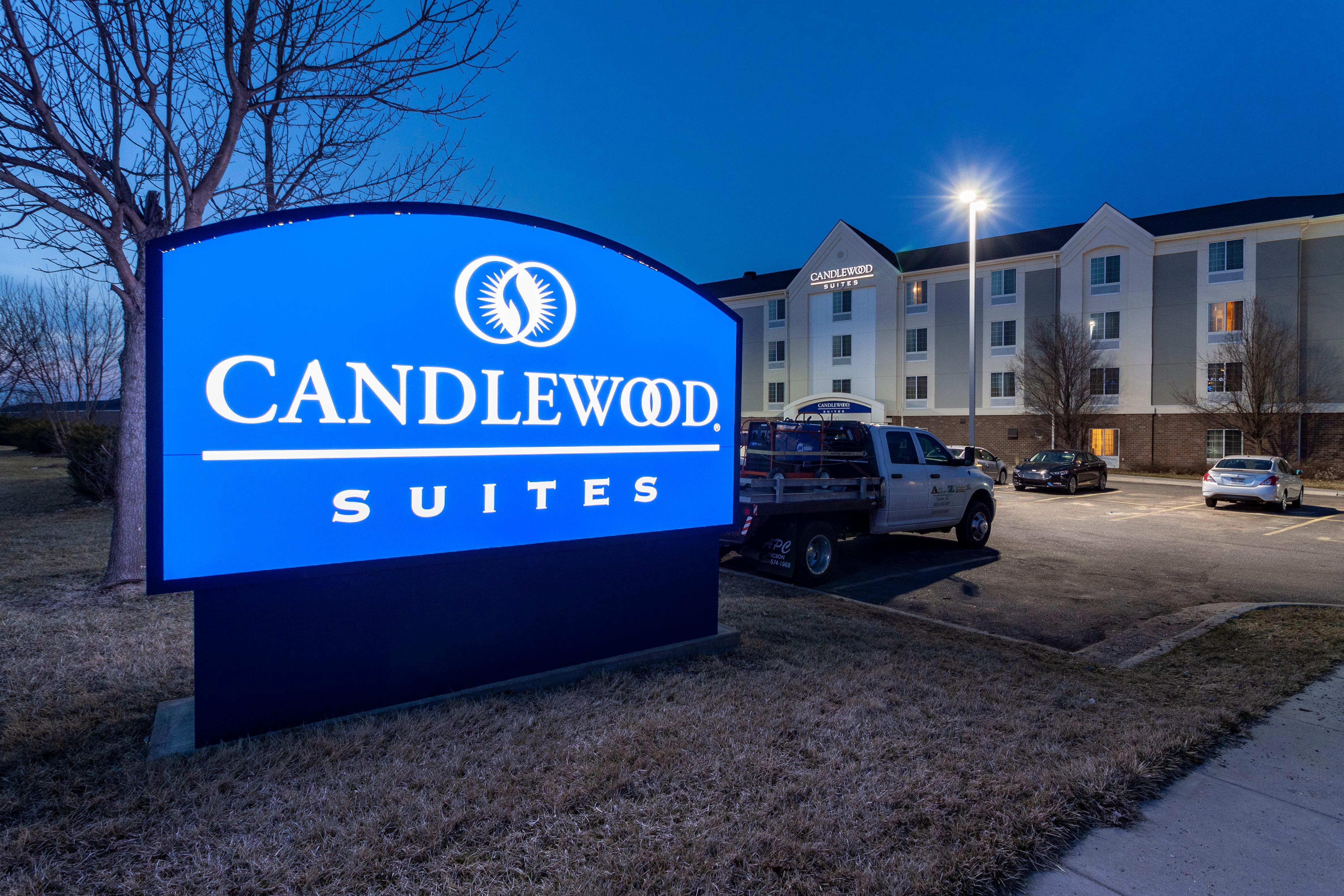 Candlewood Suites Lincoln By Ihg Bagian luar foto