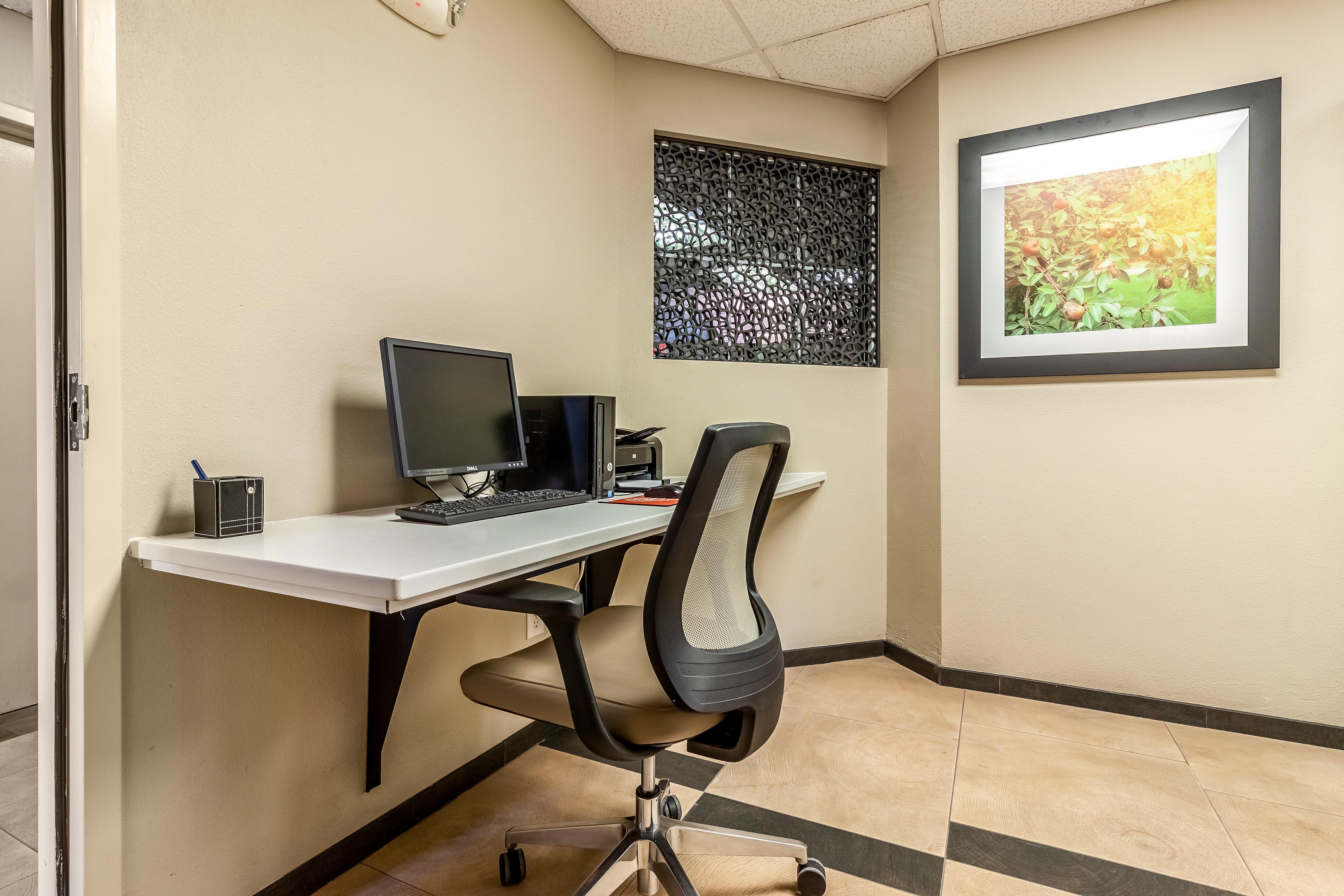 Candlewood Suites Lincoln By Ihg Bagian luar foto