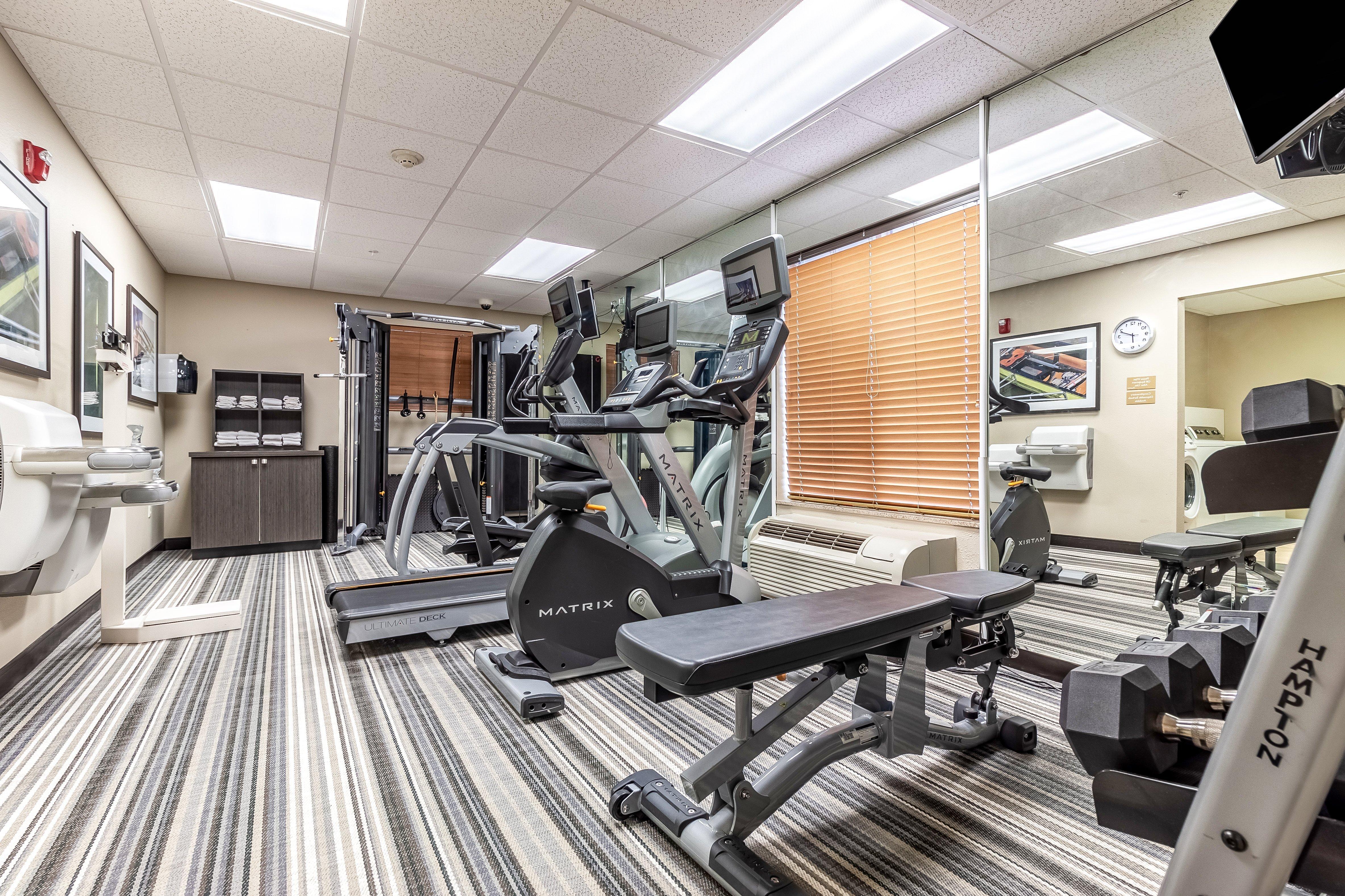 Candlewood Suites Lincoln By Ihg Bagian luar foto