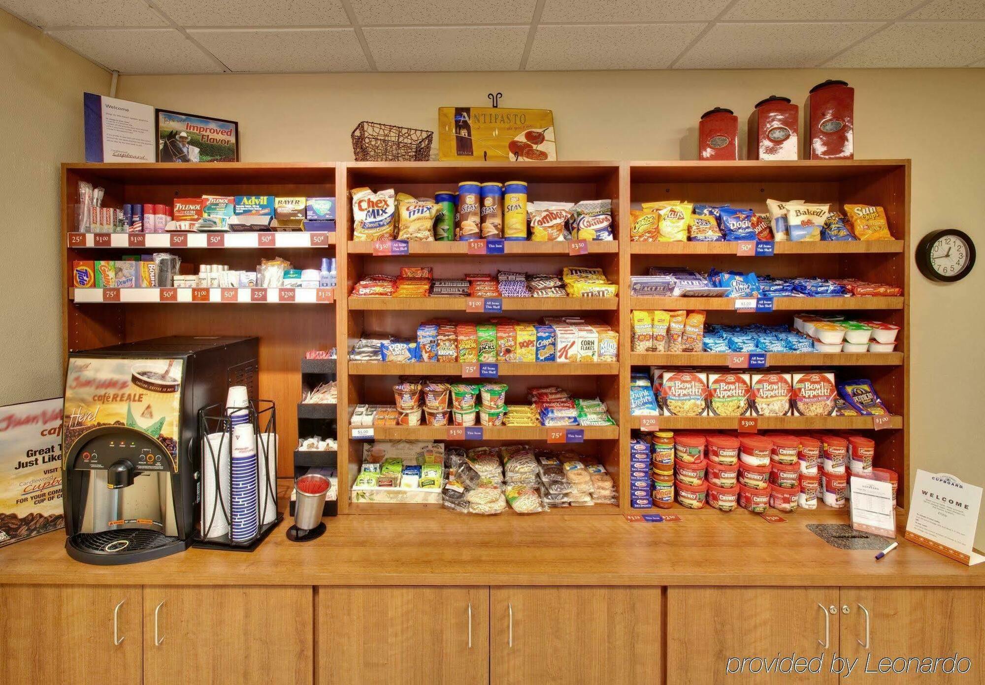 Candlewood Suites Lincoln By Ihg Bagian luar foto