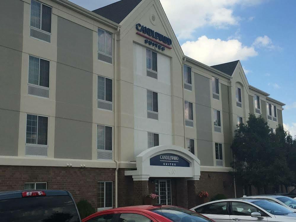 Candlewood Suites Lincoln By Ihg Bagian luar foto