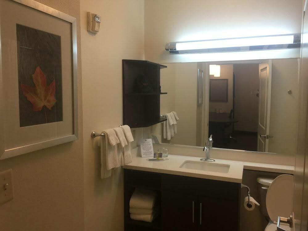 Candlewood Suites Lincoln By Ihg Bagian luar foto