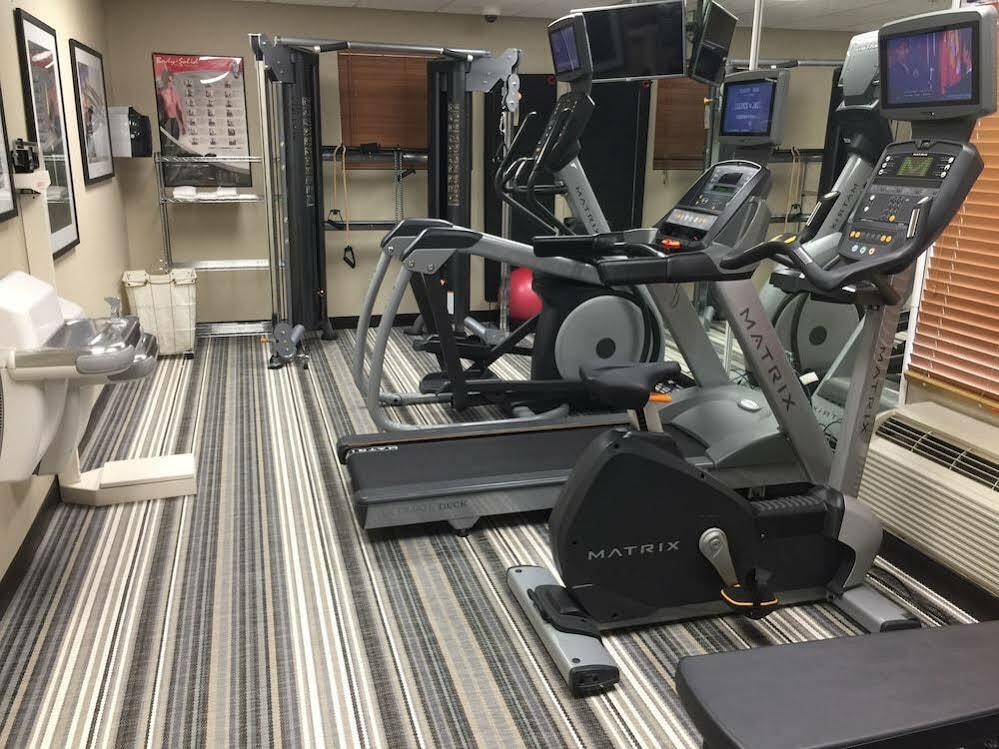 Candlewood Suites Lincoln By Ihg Bagian luar foto